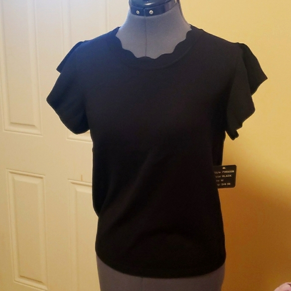 Black Blouse! - Picture 3 of 6